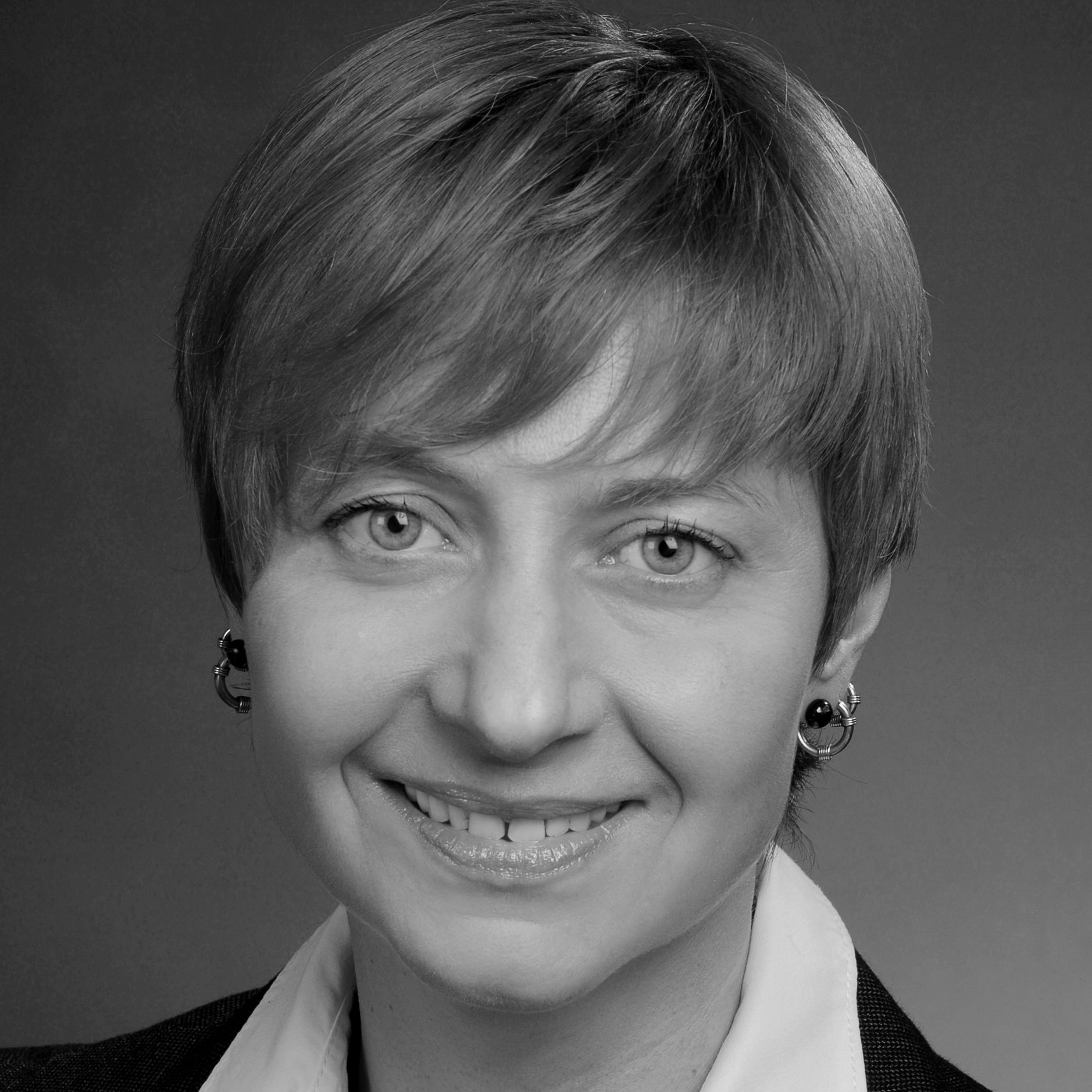 Dr. Daniela Straub Dr. Daniela Straub